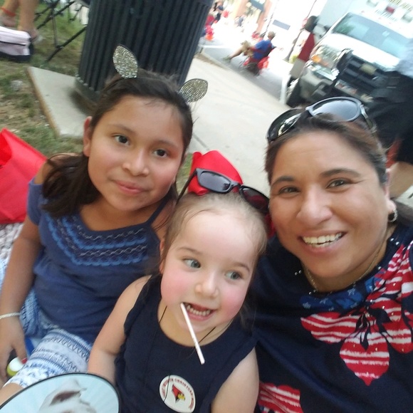 Meet your Posher, Myra - Picture 1 of 1